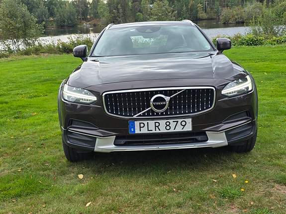 Volvo V90 Cross Country 7 of 8