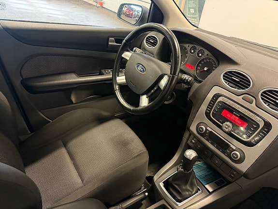 Ford Focus 8 of 13
