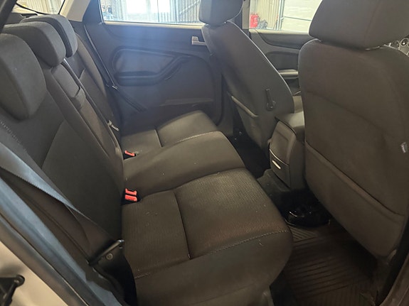 Ford Focus 10 of 13