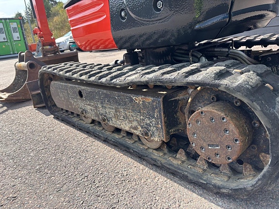 Kubota U10 - 3 28 of 30