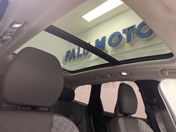 Volvo XC60 14 of 28