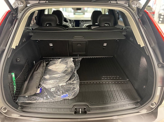 Volvo XC60 19 of 28