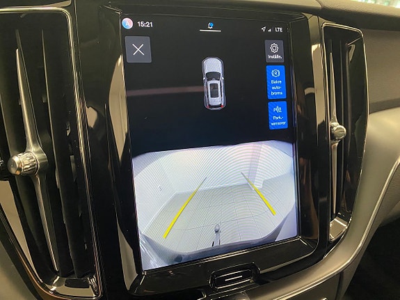 Volvo XC60 26 of 28
