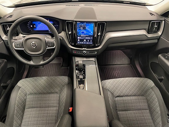 Volvo XC60 11 of 28