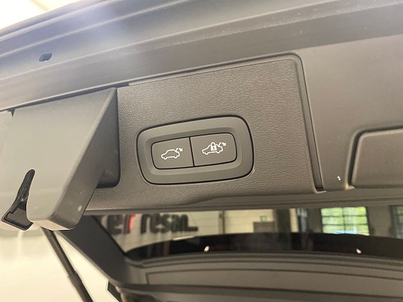 Volvo XC60 21 of 28