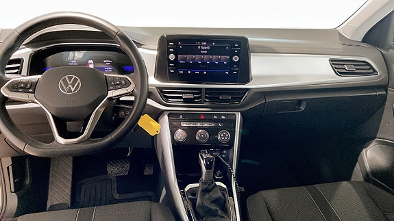 Volkswagen T-Roc 10 of 12