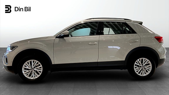 Volkswagen T-Roc 2 of 12