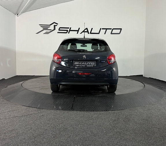 Peugeot 208 6 of 17