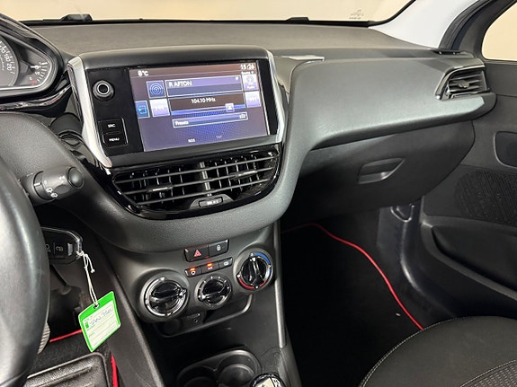 Peugeot 208 14 of 17