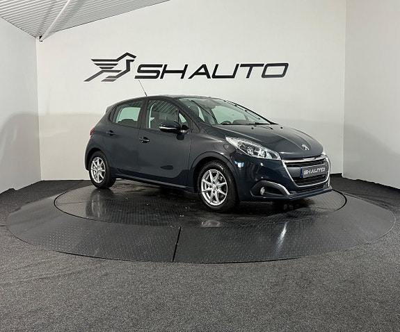 Peugeot 208 3 of 17