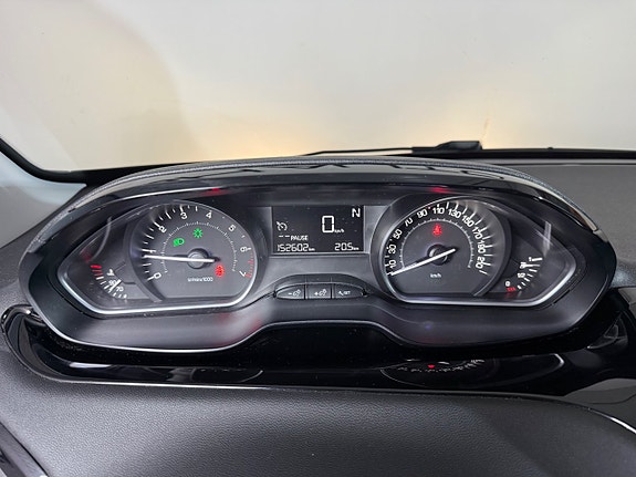 Peugeot 208 13 of 17