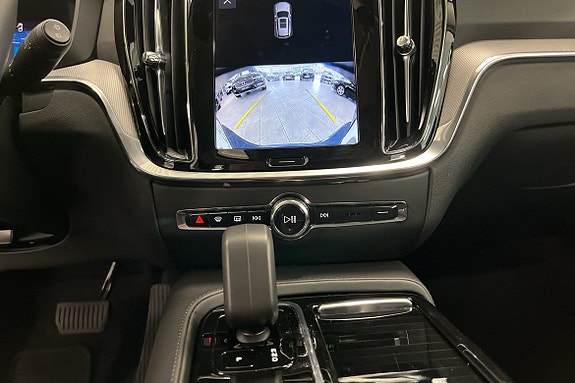 Volvo V60 11 of 16