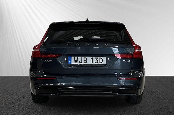 Volvo V60 2 of 16