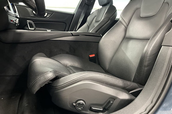 Volvo V60 14 of 16