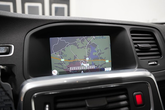 Volvo S60 17 of 24