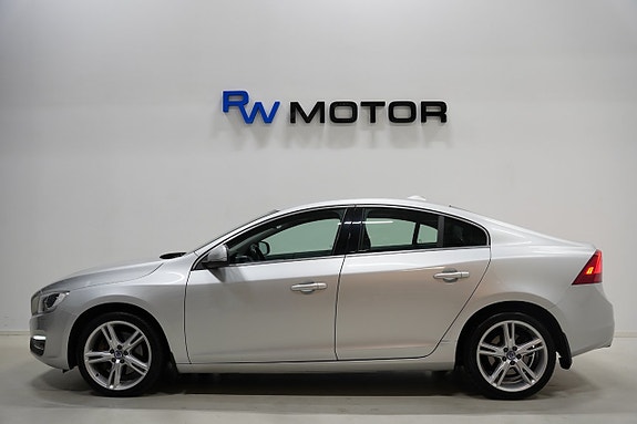 Volvo S60 4 of 24
