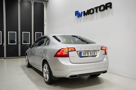 Volvo S60 5 of 24