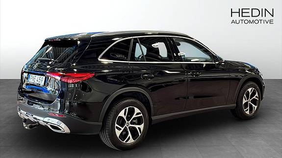 Mercedes-Benz GLC300 de 2 of 12