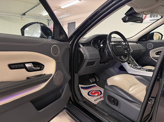 Land Rover Range Rover Evoque 8 of 26