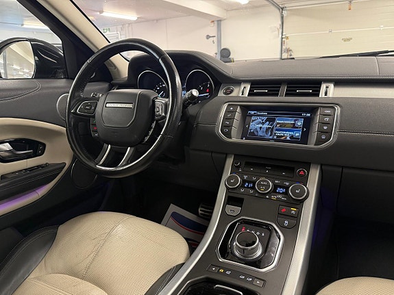 Land Rover Range Rover Evoque 18 of 26