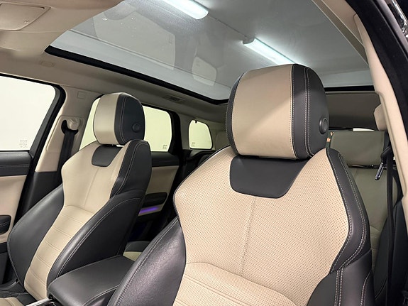 Land Rover Range Rover Evoque 11 of 26