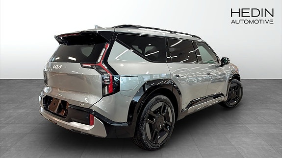 Kia EV9 2 of 19