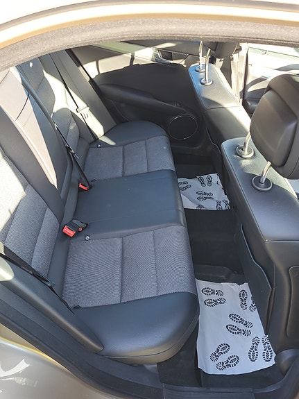 Mercedes-Benz C200 9 of 14