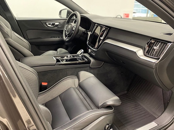 Volvo V60 13 of 26