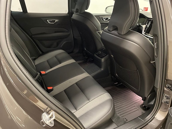 Volvo V60 16 of 26
