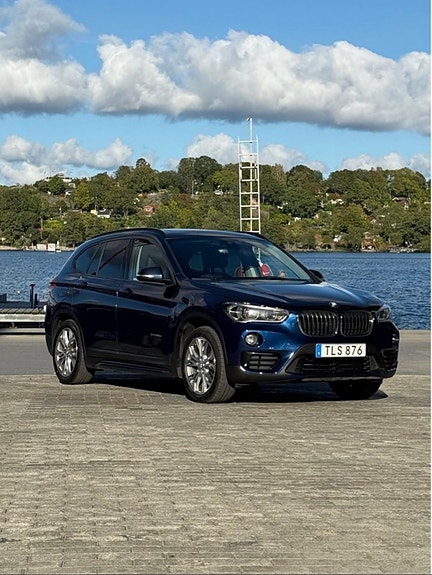 BMW X1 2 of 13