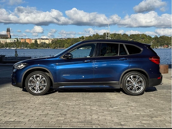 BMW X1 3 of 13