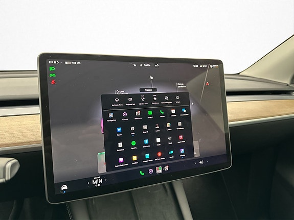 Tesla Model Y 22 of 29