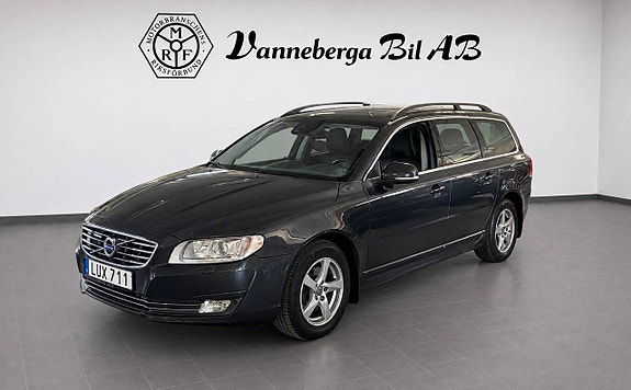 Volvo V70 3 of 7