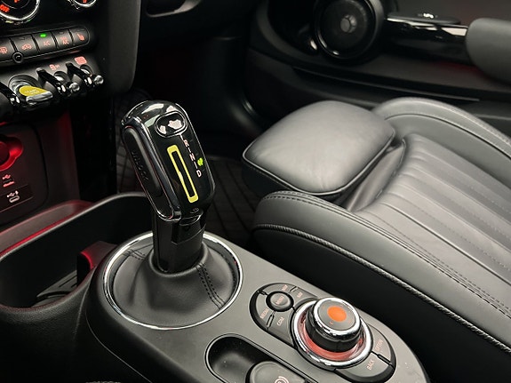 MINI Cooper SE 26 of 30