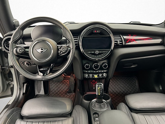 MINI Cooper SE 13 of 30
