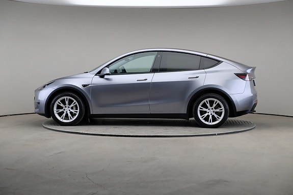 Tesla Model Y 4 of 25