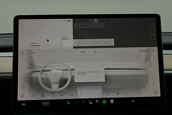 Tesla Model Y 19 of 25