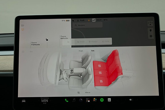 Tesla Model Y 20 of 25