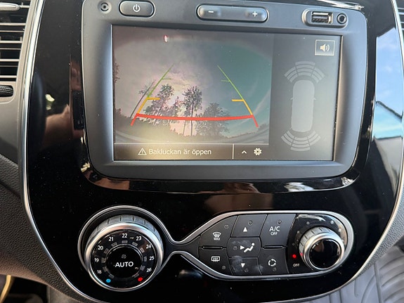 Renault Captur 15 of 19