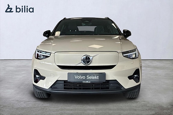 Volvo EX40 6 of 25