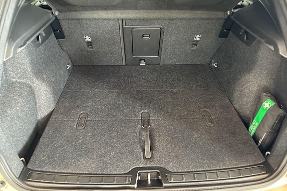Volvo EX40 12 of 25