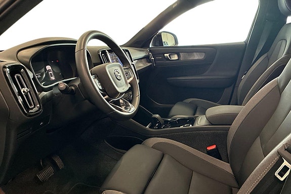 Volvo EX40 14 of 25