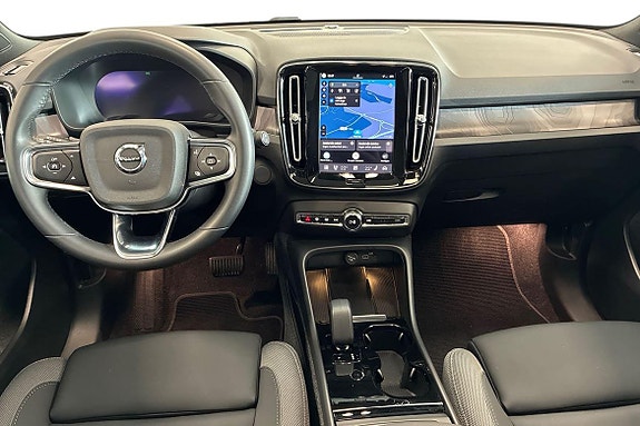 Volvo EX40 10 of 25