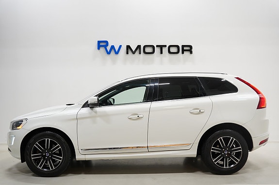 Volvo XC60 3 of 26