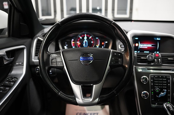 Volvo XC60 13 of 26