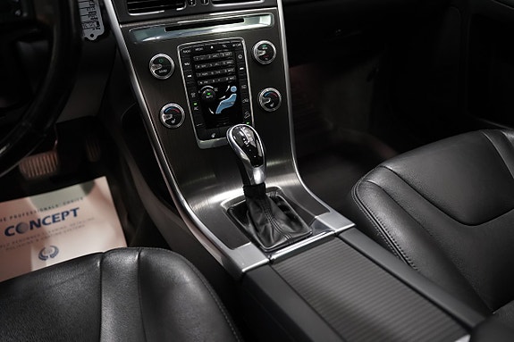 Volvo XC60 16 of 26
