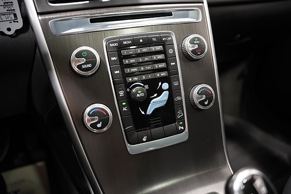 Volvo XC60 17 of 26