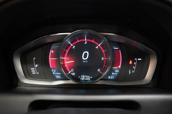 Volvo XC60 14 of 26