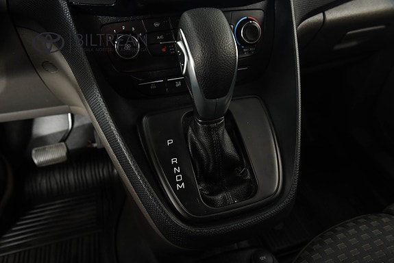 Ford Transit Connect 10 of 15