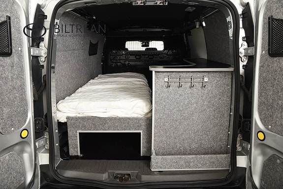 Ford Transit Connect 7 of 15